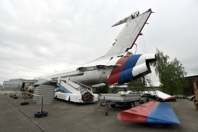 Bývalý vládní letoun Tu-154. Bývalý vládní letoun Tu-154.