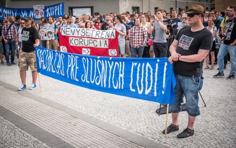 Proti korupci se v Bratislavě stávkovalo už v minulosti. Proti korupci se v Bratislavě stávkovalo už v minulosti.