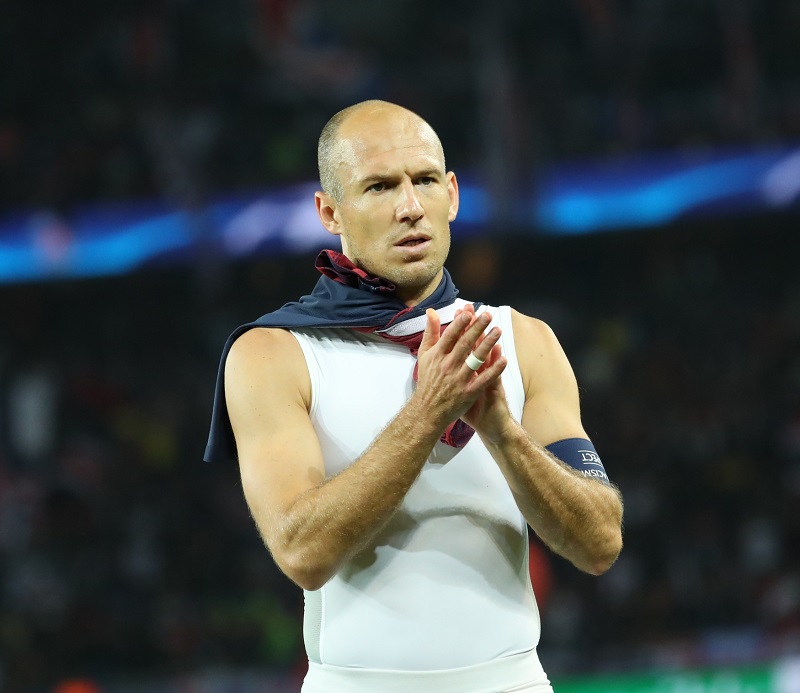 Zklamaný Arjen Robben po porážce v Paříži.