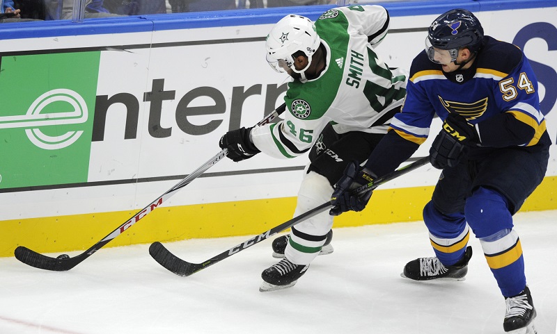 Adam Musil v AHL.