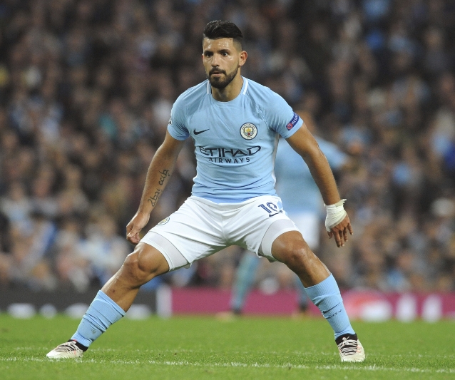 Sergio Agüero si při autonehodě zlomil žebra. Sergio Agüero si při autonehodě zlomil žebra.