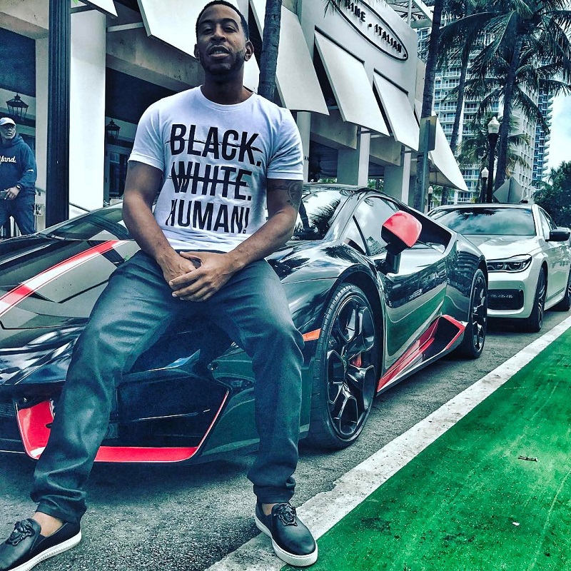 Ludacris miluje auta, ne vždy ale musejí stát miliony. Ludacris miluje auta, ne vždy ale musejí stát miliony.