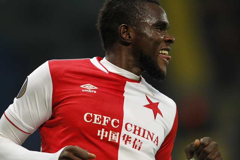 Autor branky Slavie Michael Ngadeu v zápase Evropské ligy proti Astaně.
