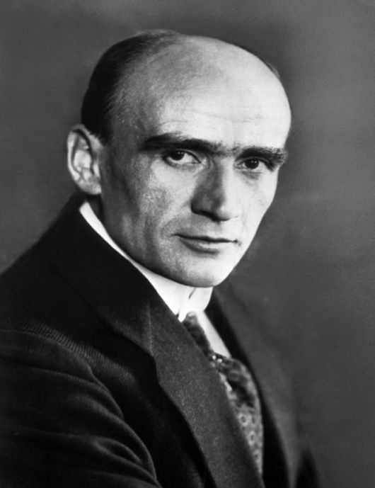 Karel Hašler, herec a písničkář.
