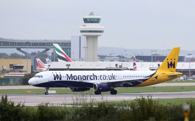 Letadlo společnosti Monarch Airlines. Letadlo společnosti Monarch Airlines.