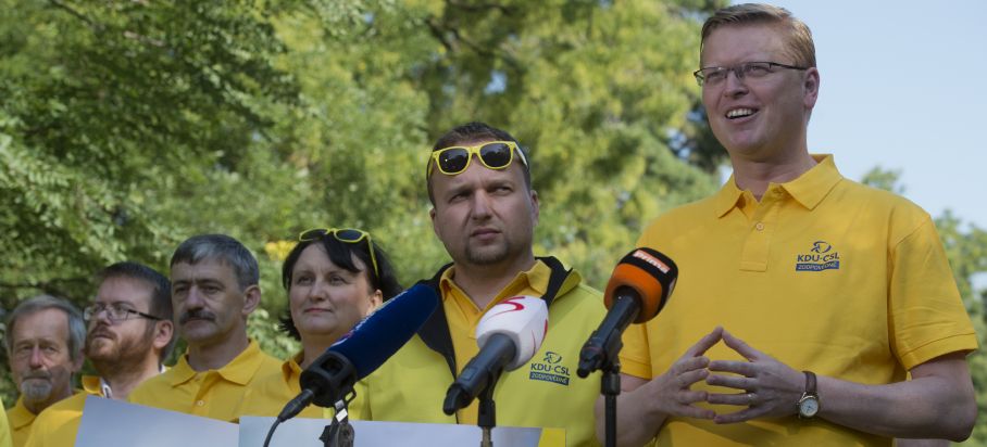 Nejvyšší představitelé lidovců: Marian Jurečka (vlevo) a Pavel Bělobrádek.