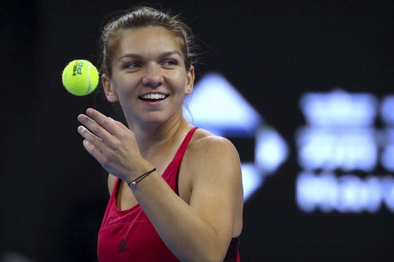 Simona Halepová se může smát, poprvé v kariéře porazila Marii Šarapovovou.