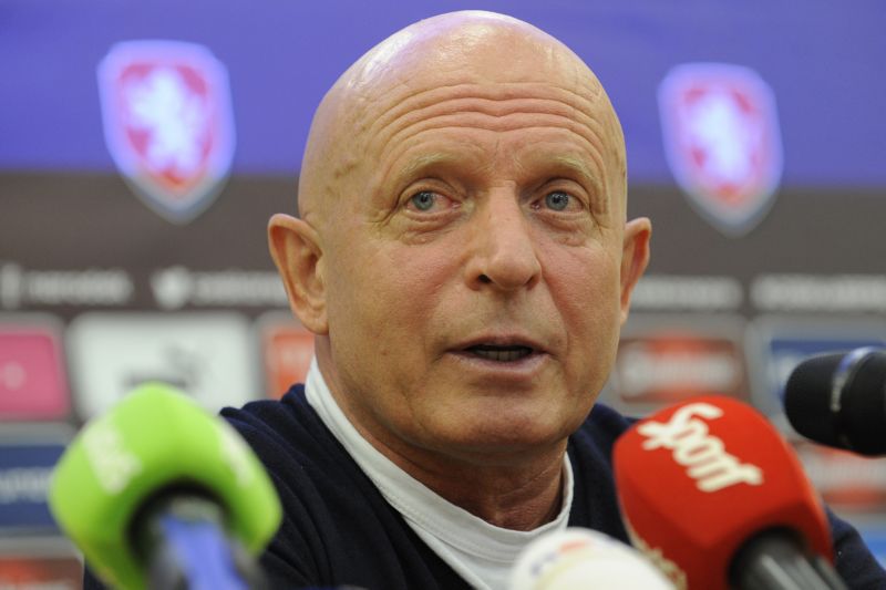 Trenér české fotbalové reprezentace Karel Jarolím.