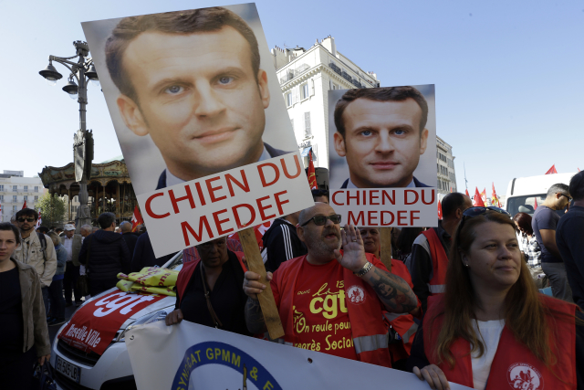 Protesty proti prezidentu Macronovi a jeho reformě práce. Protesty proti prezidentu Macronovi a jeho reformě práce.