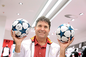 Miliardář Vlastimil Sehnal.