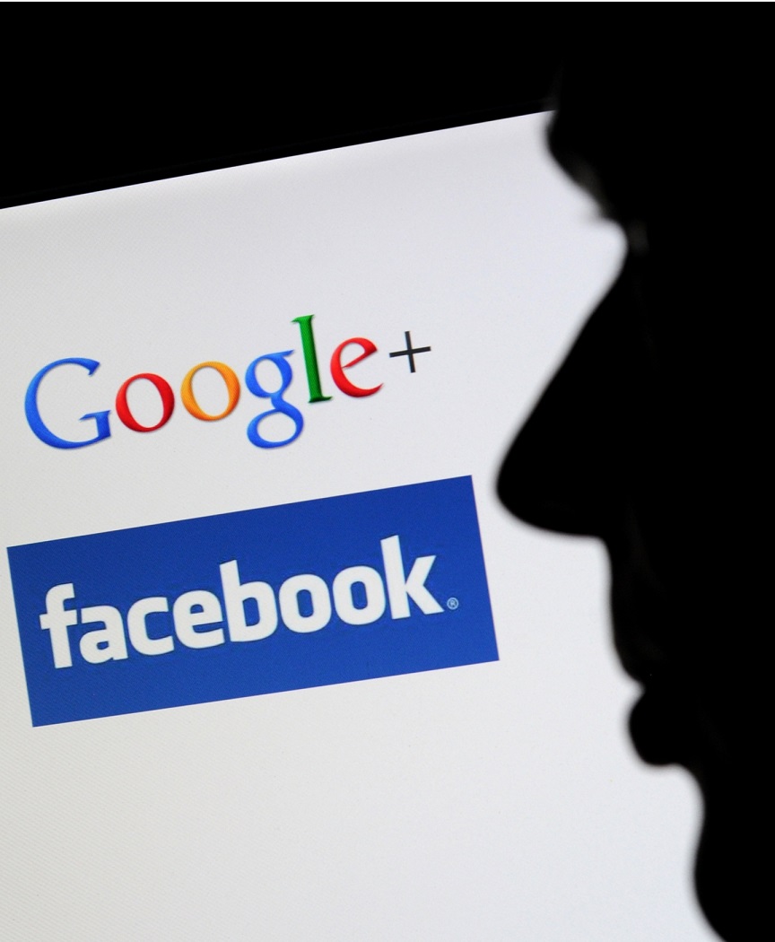 Loga Google a Facebook (ilustrační foto).