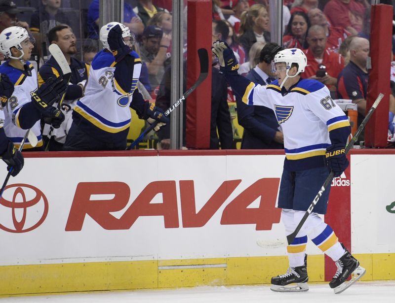Dmitrij Jaškin v dresu St. Louis Blues.