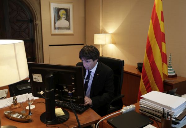 Předseda katalánské regionální vlády Carles Puigdemont. Předseda katalánské regionální vlády Carles Puigdemont.