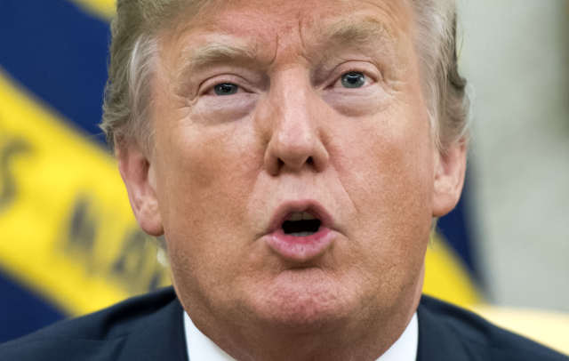 Donald Trump podepsal zákon o sankcích jen nepříliš ochotně. Donald Trump podepsal zákon o sankcích jen nepříliš ochotně.
