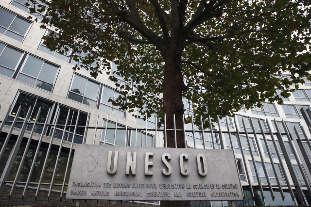 Vedení UNESCO v Paříži.