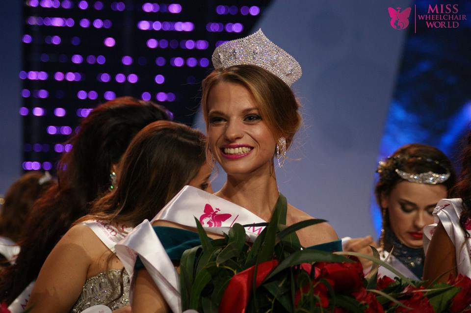 První Miss Wheelchair World je Běloruska Aleksandra Chichiková.
