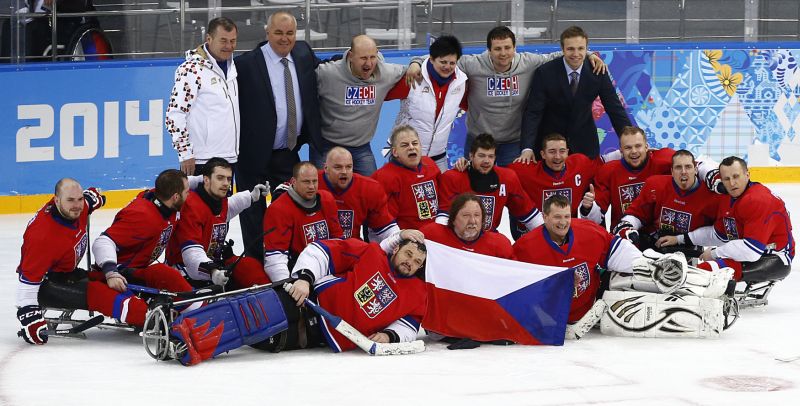 Česká sledge hokejová reprezentacec míří na paralympijské hry.