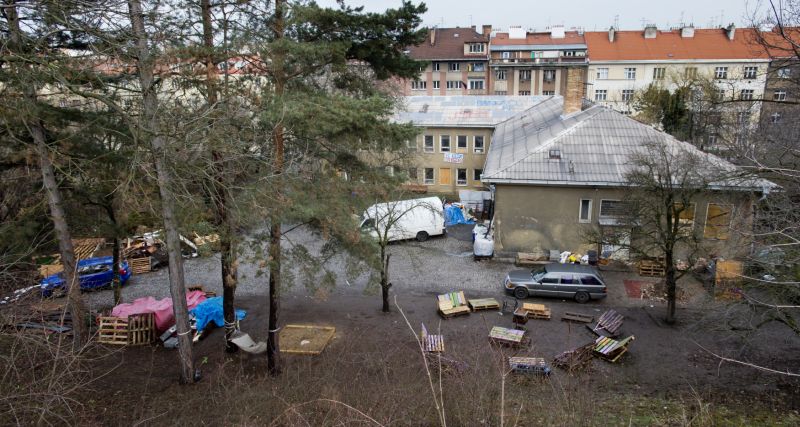 Autonomní sociální centrum Klinika.