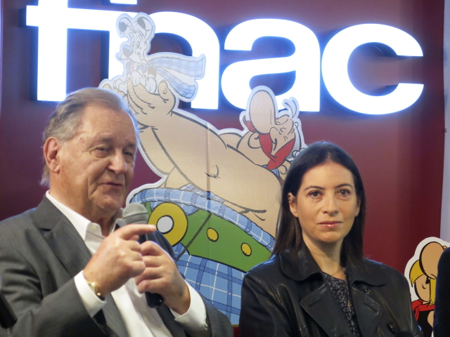 Autor a ilustrátor Albert Uderzo a spisovatelka Anne Goscinny.