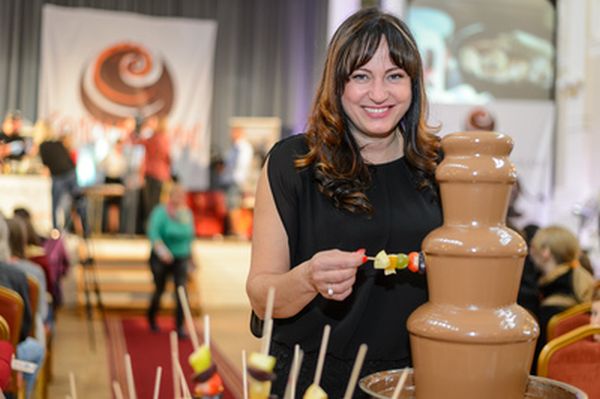 Ředitelka Muzea čokolády a marcipánu Petra Kovandová na čtvrtém ročníku festivalu muzea čokolády.