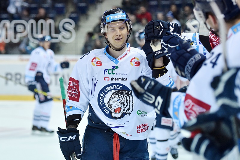 O výhře nad Vítkovicemi rozhodl Michal Bulíř. 