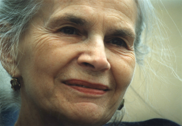 Běla Kolářová.