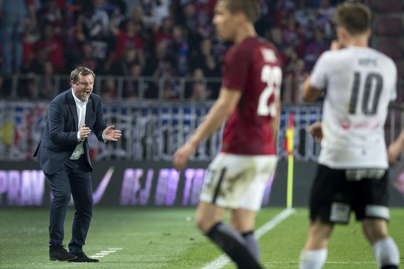 Trenér Plzně Pavel Vrba. Trenér Plzně Pavel Vrba.
