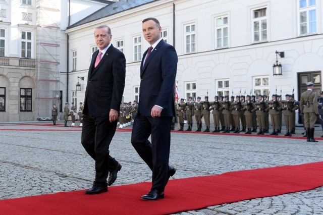 Zleva turecký prezident Erdogan a jeho polský protějšek Andrzej Duda.