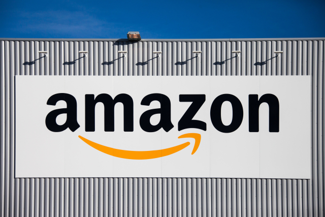 Logo společnosti Amazon.