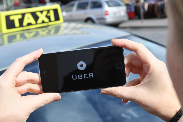 Služba Uber má po celém světe více než jednu miliardu uživatelů.