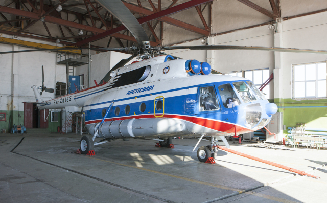 Vrtulník Mi-8.