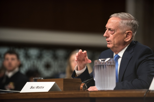 Americký ministr obrany James Mattis. Americký ministr obrany James Mattis.