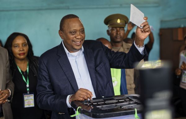 Keňský prezident Uhuru Kenyatta. Keňský prezident Uhuru Kenyatta.