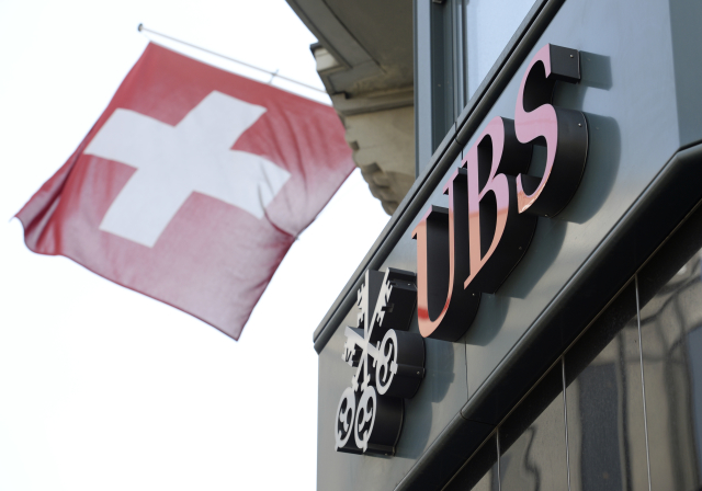 Největší švýcarská banka UBS.