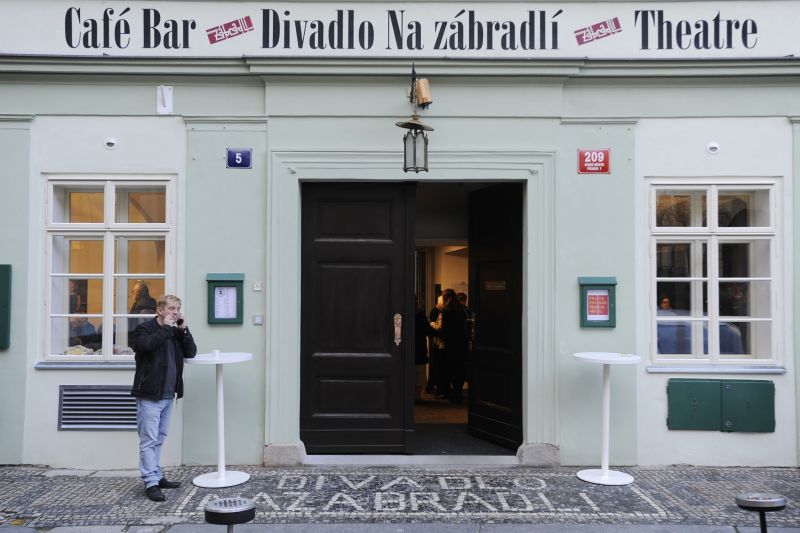 Divadlo Na zábradlí.