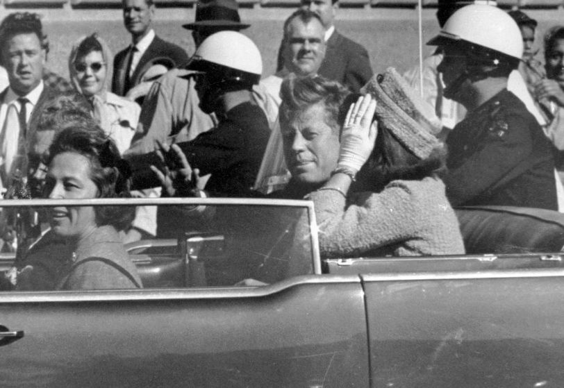Prezident John F. Kennedy krátce před tím, než byl zavražděn.