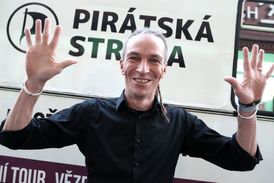 Lídr Pirátů Ivan Bartoš.