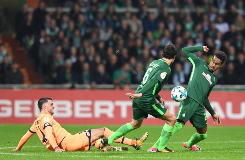 Hráče Werderu Brémy momentálně vede kouč výběru do 23 let. Hráče Werderu Brémy momentálně vede kouč výběru do 23 let.
