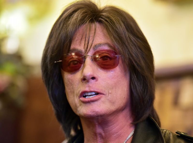 Joe Lynn Turner.