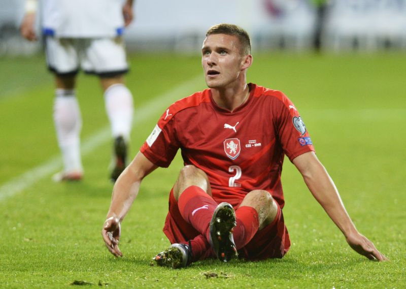 Pavel Kadeřábek bude několik týdnů bez fotbalu.