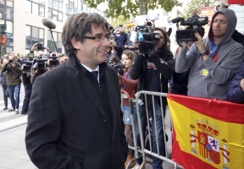 Carles Puigdemont. Carles Puigdemont.