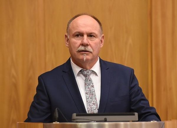 Ladislav Okleštěk . Ladislav Okleštěk .