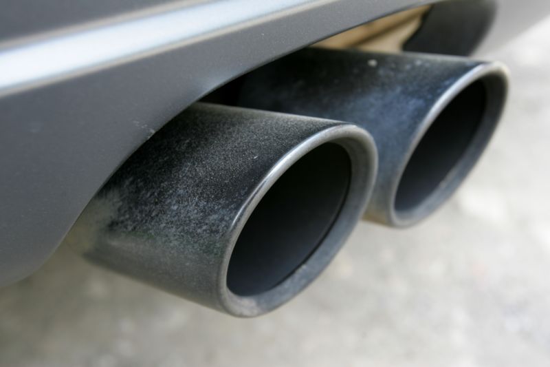 Elektromotory spalovací pohonné jednotky nedokážou v nejbližších letech nahradit, míní expert (ilustrační foto).