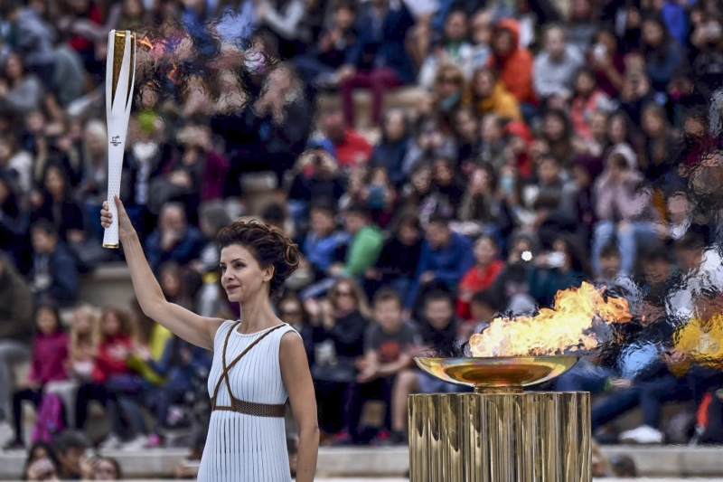 Štafeta s olympijskou pochodní už putuje přes Koreu.