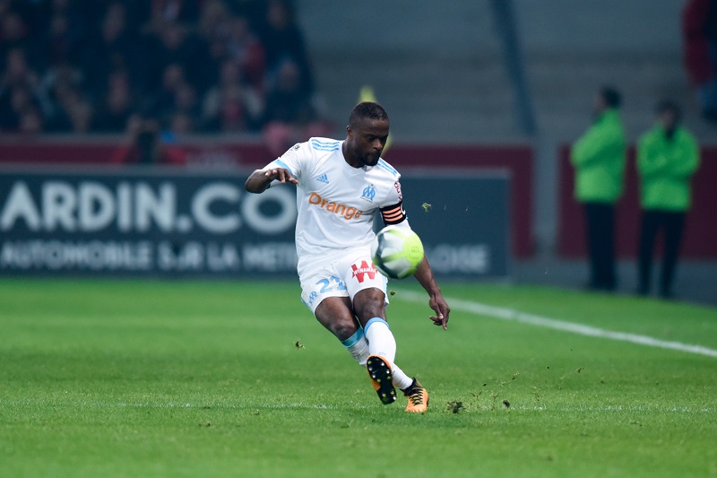 Francouzský fotbalista Patrice Evra z Marseille byl vyloučen ještě před začátkem dnešního duelu 4. kola Evropské ligy (ilustrační foto).