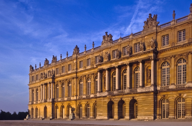 Zámek Versailles.