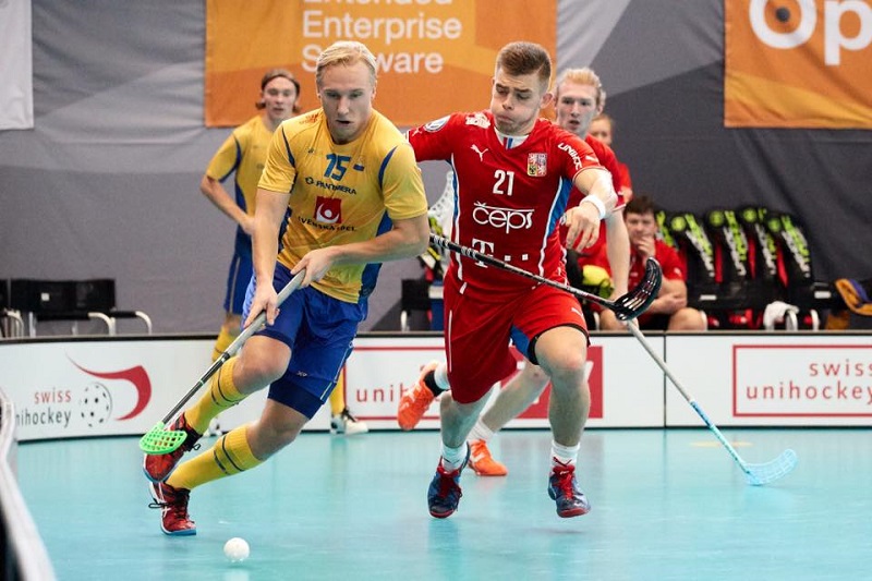 Čeští florbalisté podlehli ve svém závěrečném utkání na turnaji Euro Floorball Tour v Kirchbergu Švédsku 3:6.