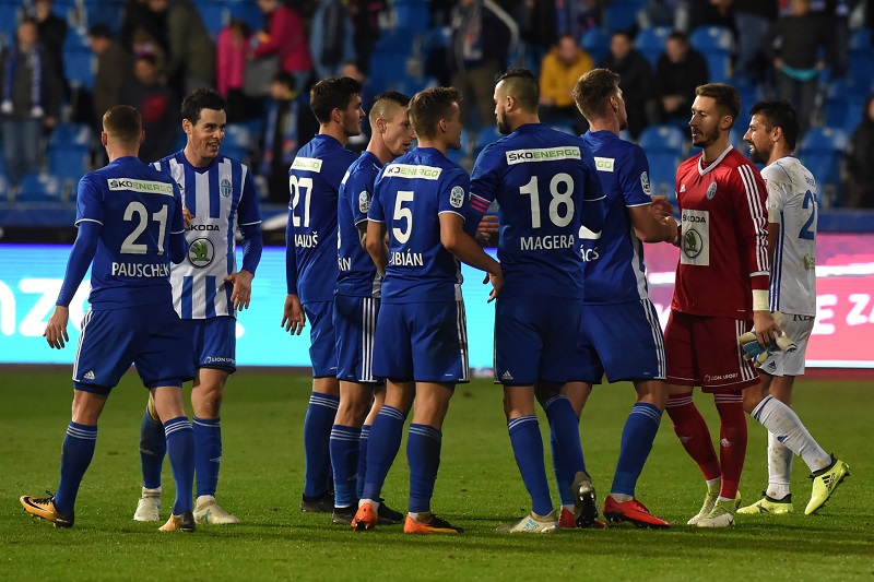 Fotbalisté Dukly ve 13. ligovém kole doma s Karvinou dohnali dvoubrankovou ztrátu a zvítězili 3:2.