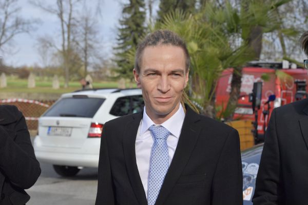 Předseda Pirátů Ivan Bartoš. Předseda Pirátů Ivan Bartoš.