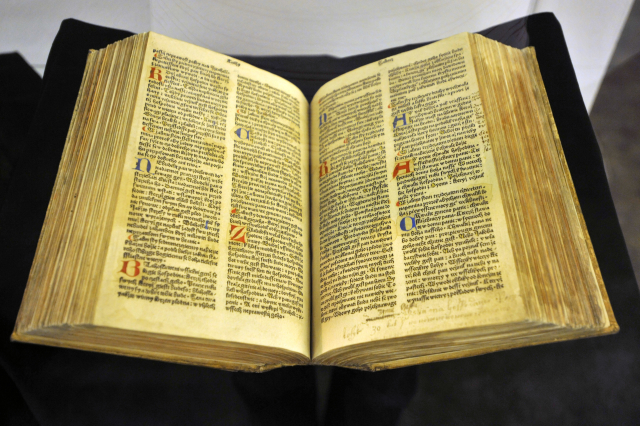 Pražská bible. Pražská bible.